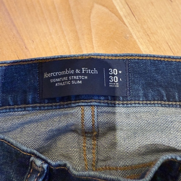Abercrombie Fitch signature athletic slim jean - Picture 6 of 7